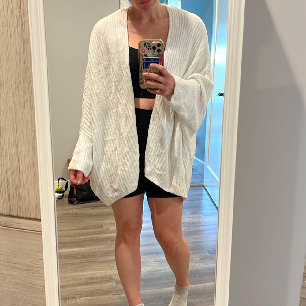 NWT Barefoot Dreams Cozychic Lite Ribbed Shrug Cardi